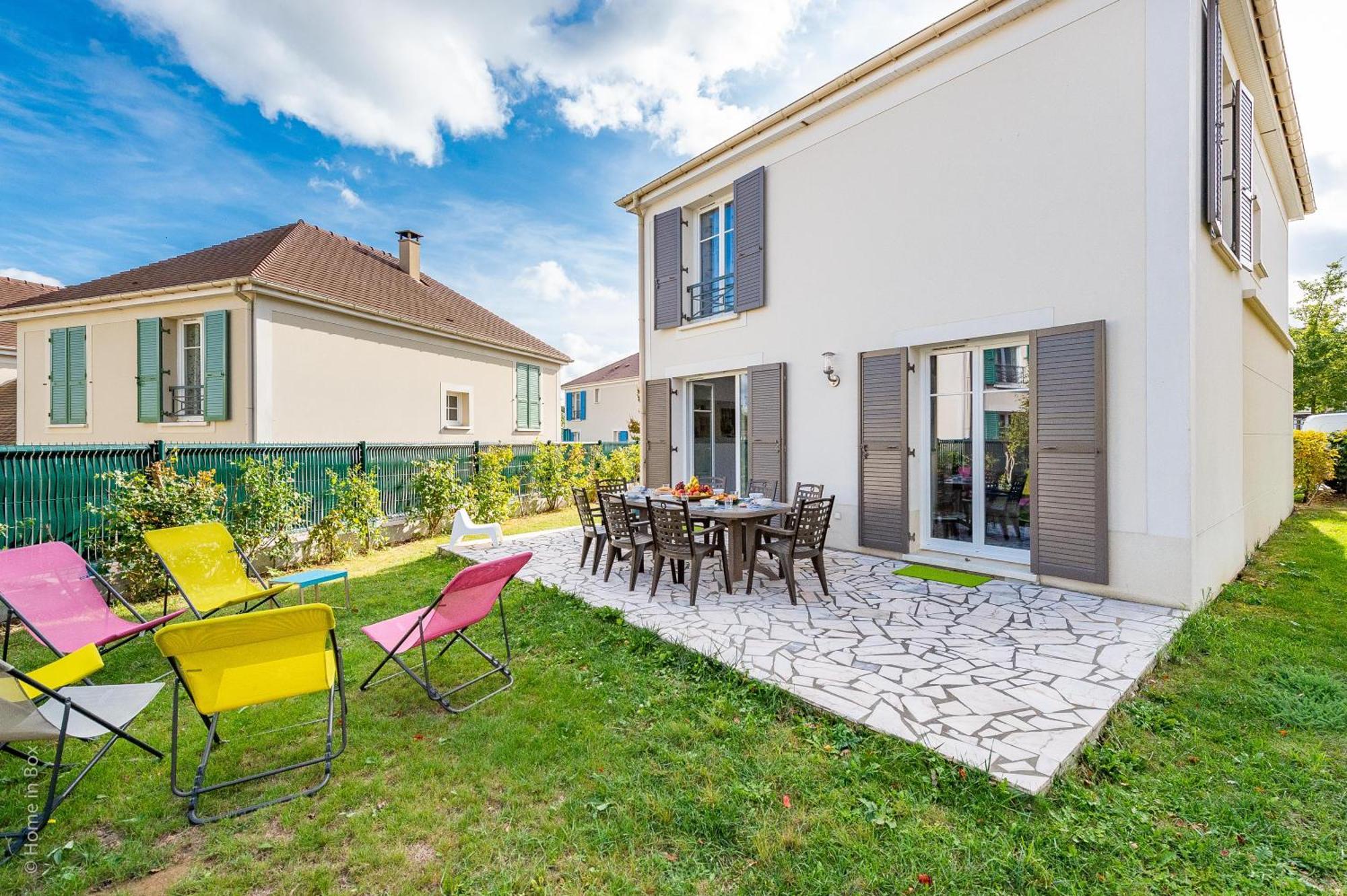 La Omagny Paris Marne-la-vallee Villa *
