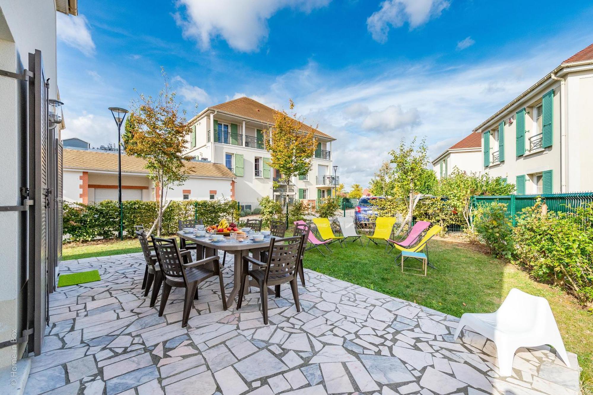 La Omagny Paris Marne-la-vallee Villa